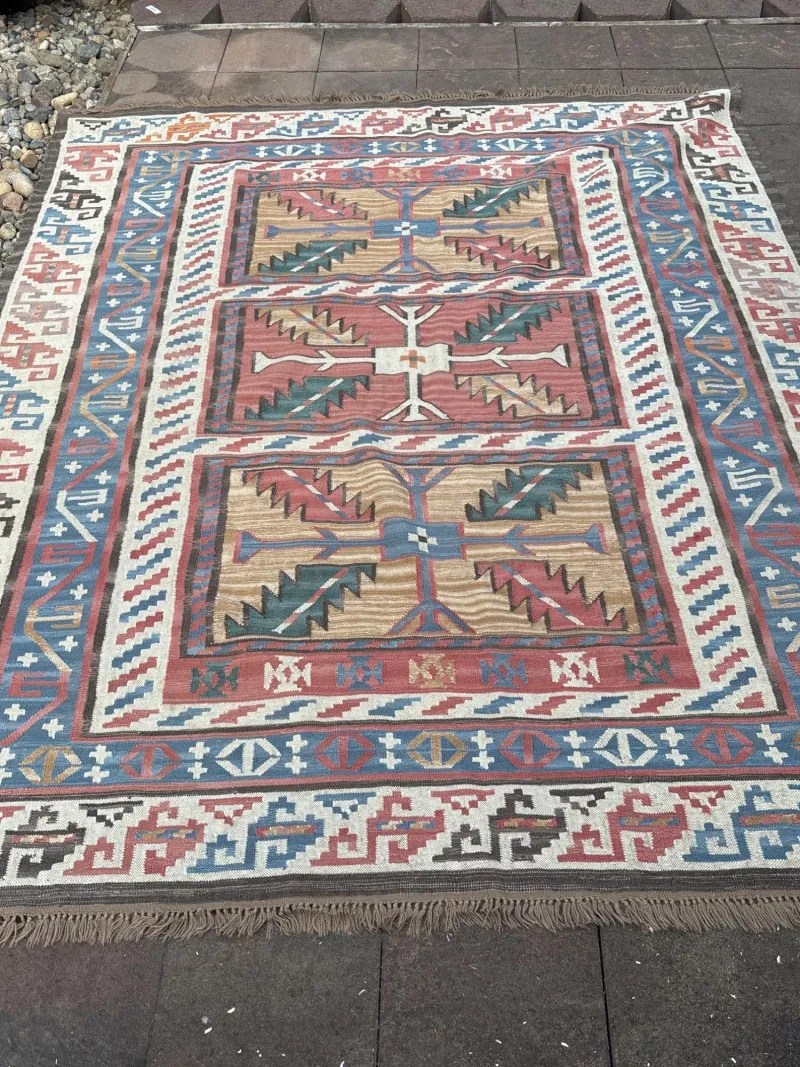 Vintage Southwest-Inspired Geometric Area Rug - Anacortes Estate Auction – Sterling Silver, Jewelry & Incredible Finds | Ocean Bid Auction