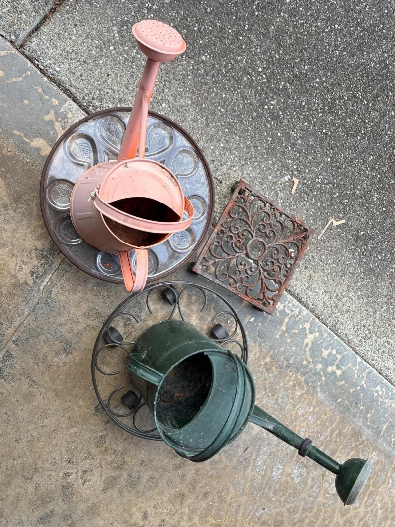 Garden Lot Watering Cans Plant Stands & Decorative Metal Trivet - Anacortes Estate Auction – Sterling Silver, Jewelry & Incredible Finds | Ocean Bid Auction