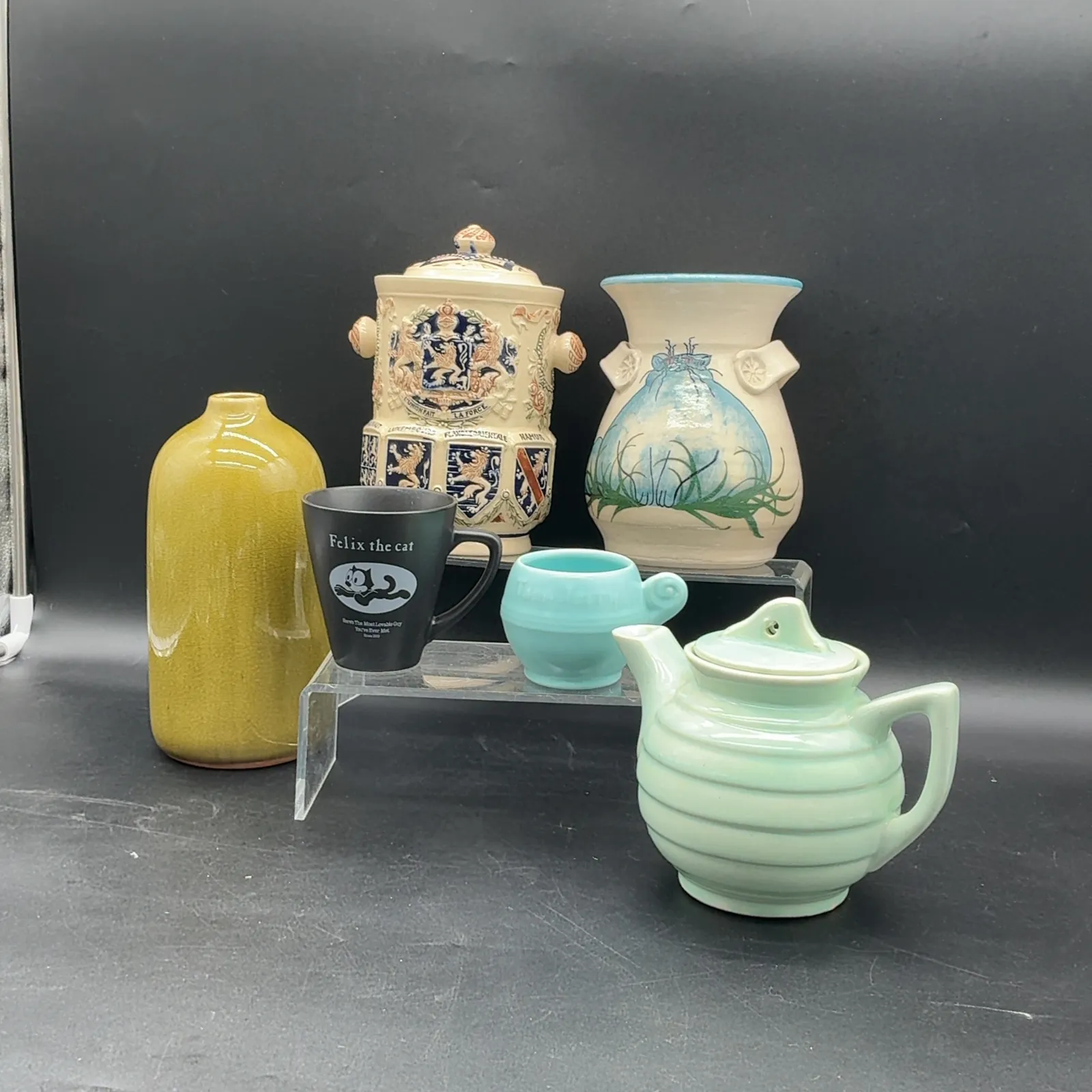 6-Piece Ceramic Lot with Teapot, Cat Vase & Mugs
