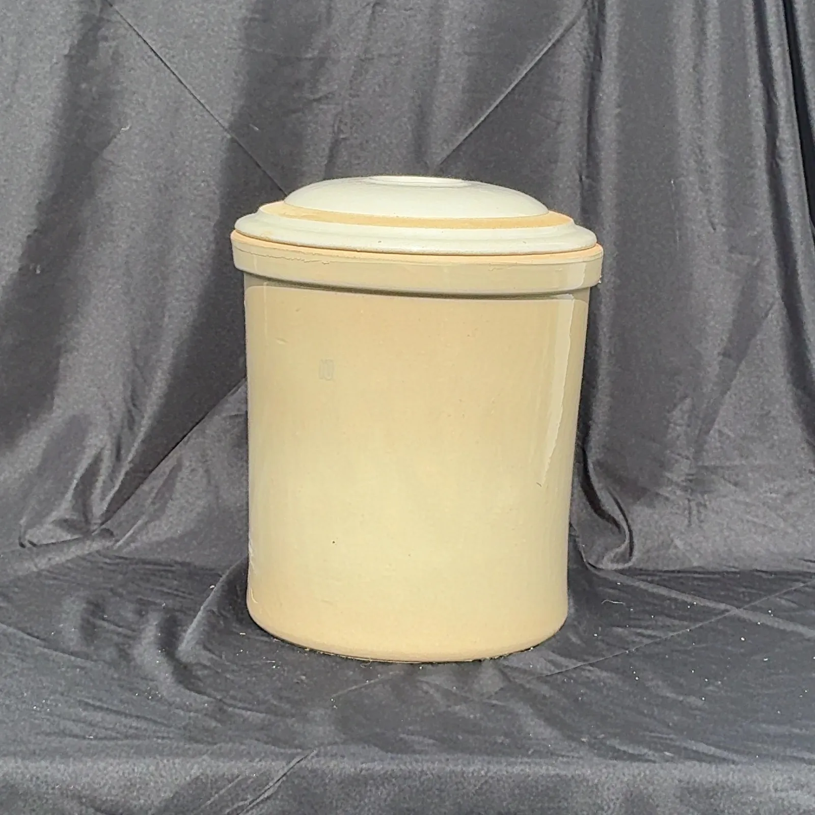 No. 10 Glazed Stoneware Crock with Domed Lid