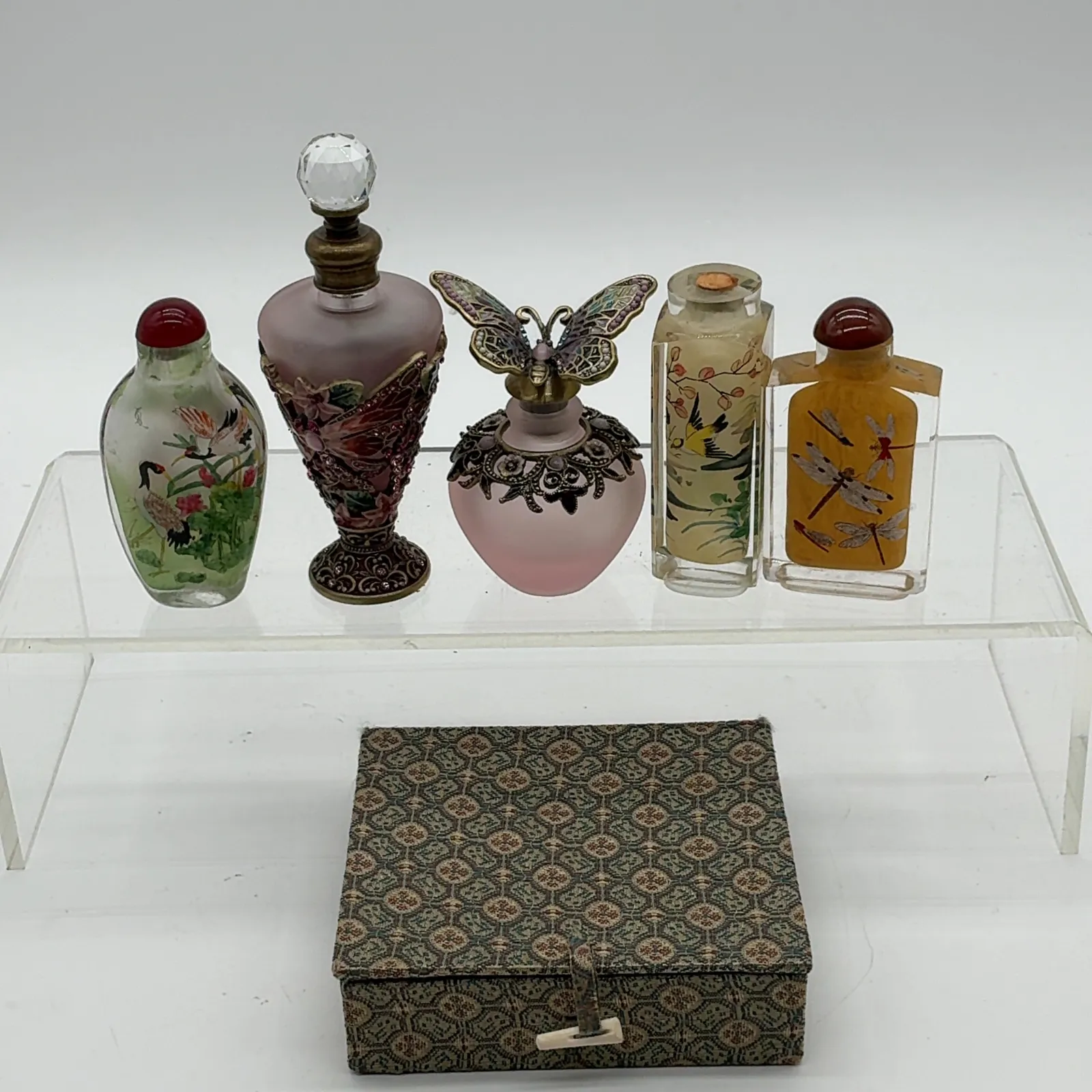 5 Chinese Snuff and Decorative Scent Bottles