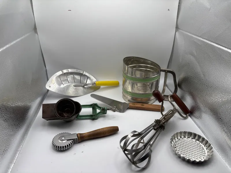Vintage Kitchen Tool Lot Sifter Whisk Pastry Cutter Press Gadgets - Spring Treasure Auction – Vintage Finds & New-In-Box Surprises. | Ocean Bid Auction