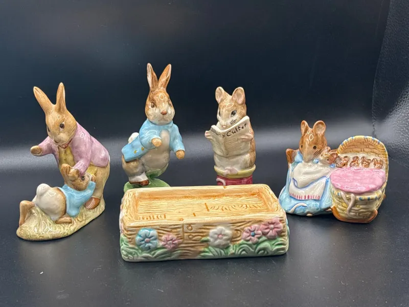 Beatrix Potter Figurine Lot Rabbits Mouse + Floral Display Stand - Spring Treasure Auction – Vintage Finds & New-In-Box Surprises. | Ocean Bid Auction
