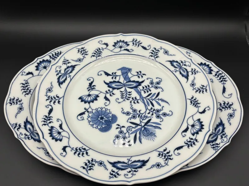 Blue Danube Japan Oval Platter & Serving Bowl Set - Spring Treasure Auction – Vintage Finds & New-In-Box Surprises. | Ocean Bid Auction