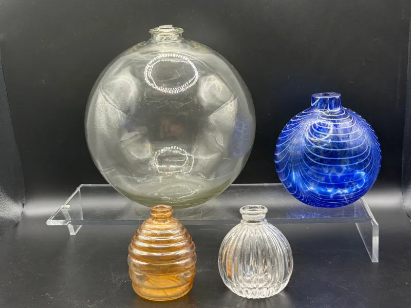 Hand Blown Art Glass Lot Blue Swirl Vase Glass Float & Bud Vases - Spring Treasure Auction – Vintage Finds & New-In-Box Surprises. | Ocean Bid Auction
